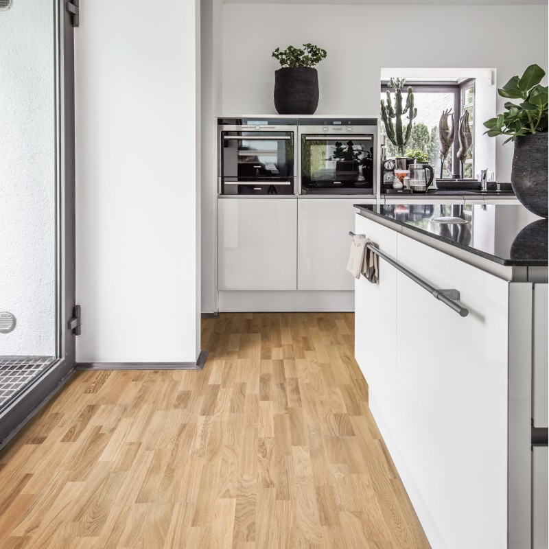 Kahrs Oak Dawn Ultra 3Strip Matt Lacquered Brushed